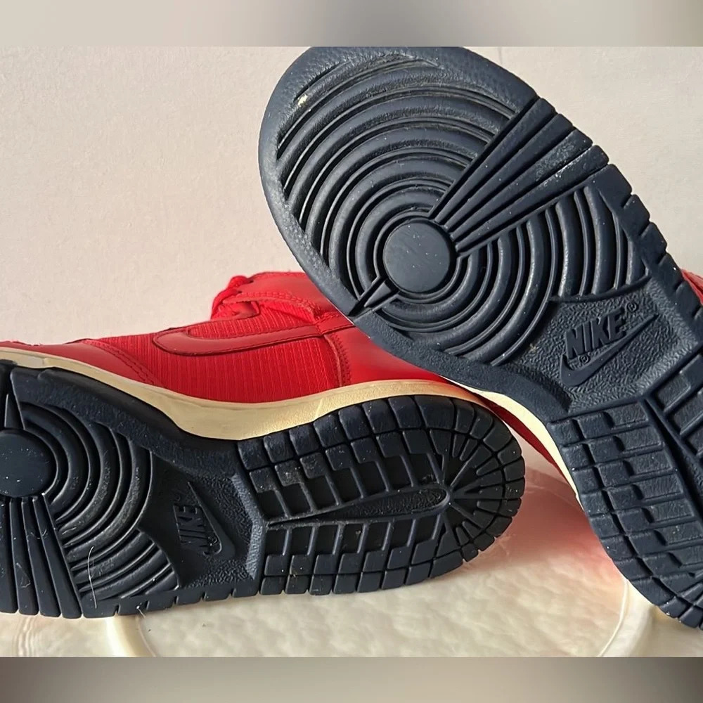 Nike Kids Red Sneakers - Picture 5 of 7